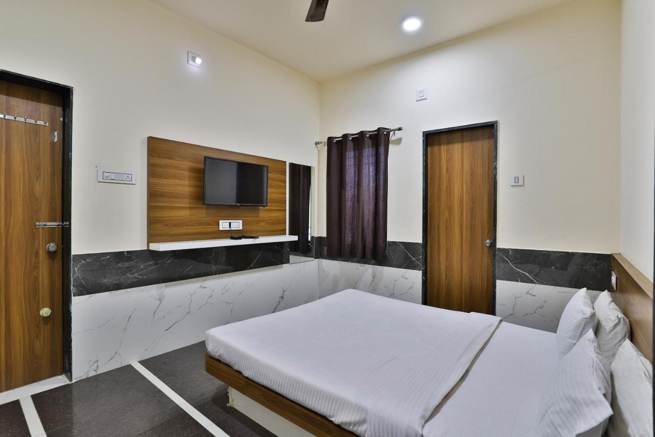 Spot On 37366 Hotel Mahalaxmi Dwārka Extérieur photo