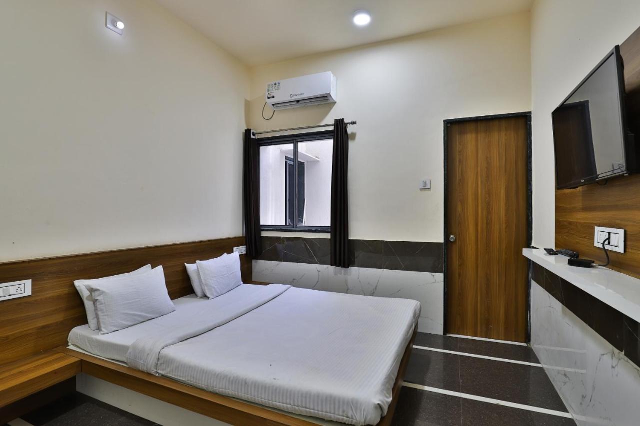 Spot On 37366 Hotel Mahalaxmi Dwārka Extérieur photo