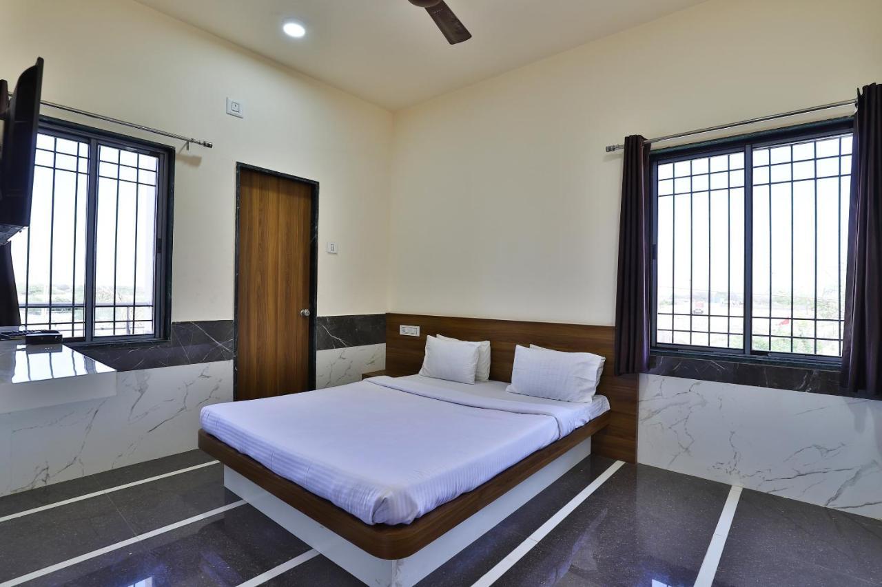 Spot On 37366 Hotel Mahalaxmi Dwārka Extérieur photo
