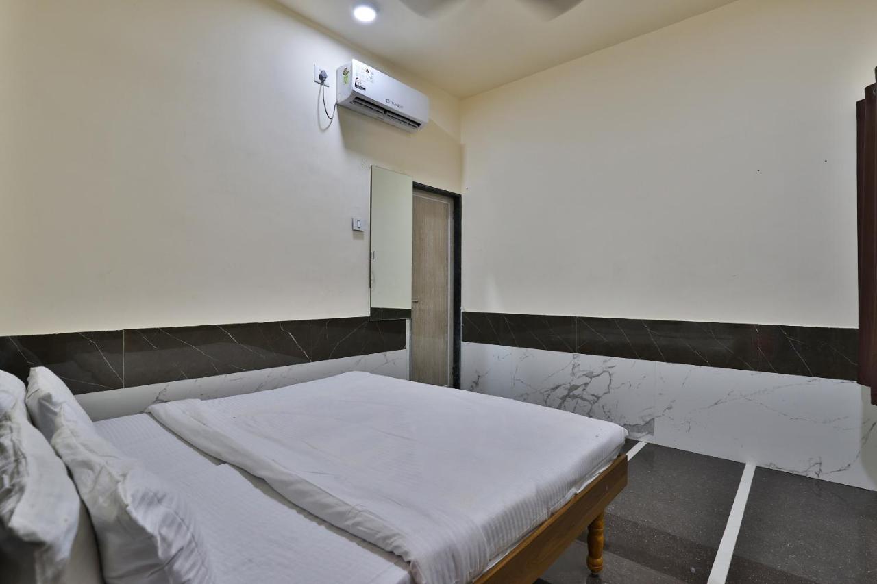 Spot On 37366 Hotel Mahalaxmi Dwārka Extérieur photo