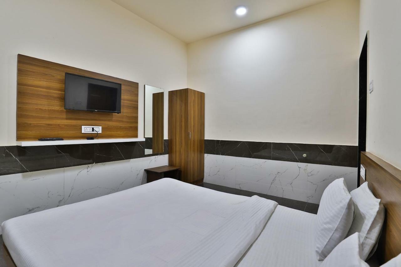 Spot On 37366 Hotel Mahalaxmi Dwārka Extérieur photo