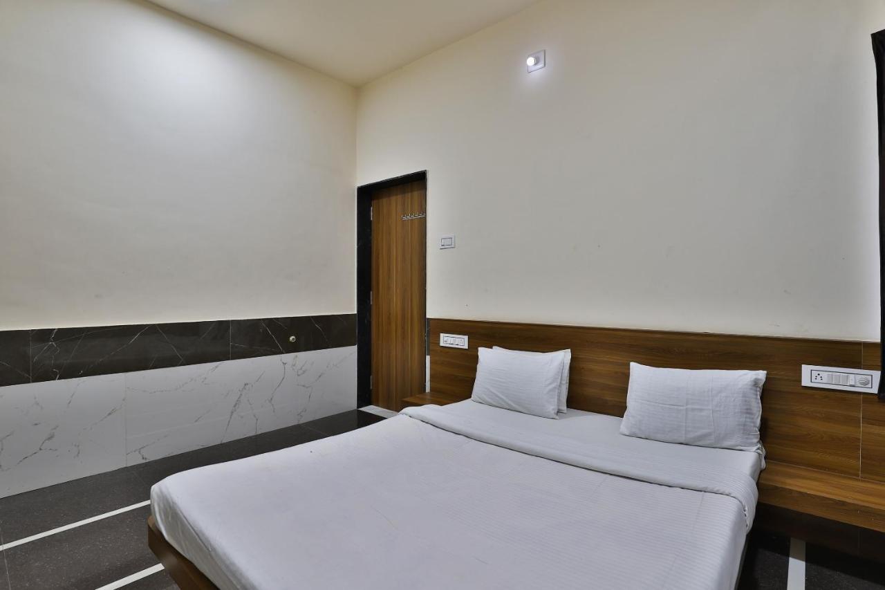 Spot On 37366 Hotel Mahalaxmi Dwārka Extérieur photo